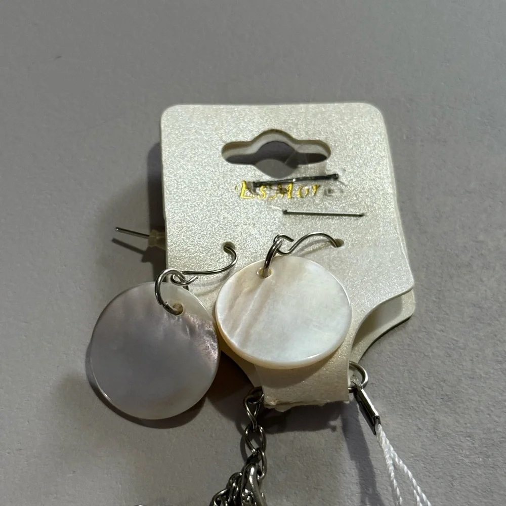 NWT Esmor Elegant Shell and Bead Necklace - Picture 3 of 3